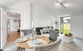 Rural 2-Bed Home Near Snetterton